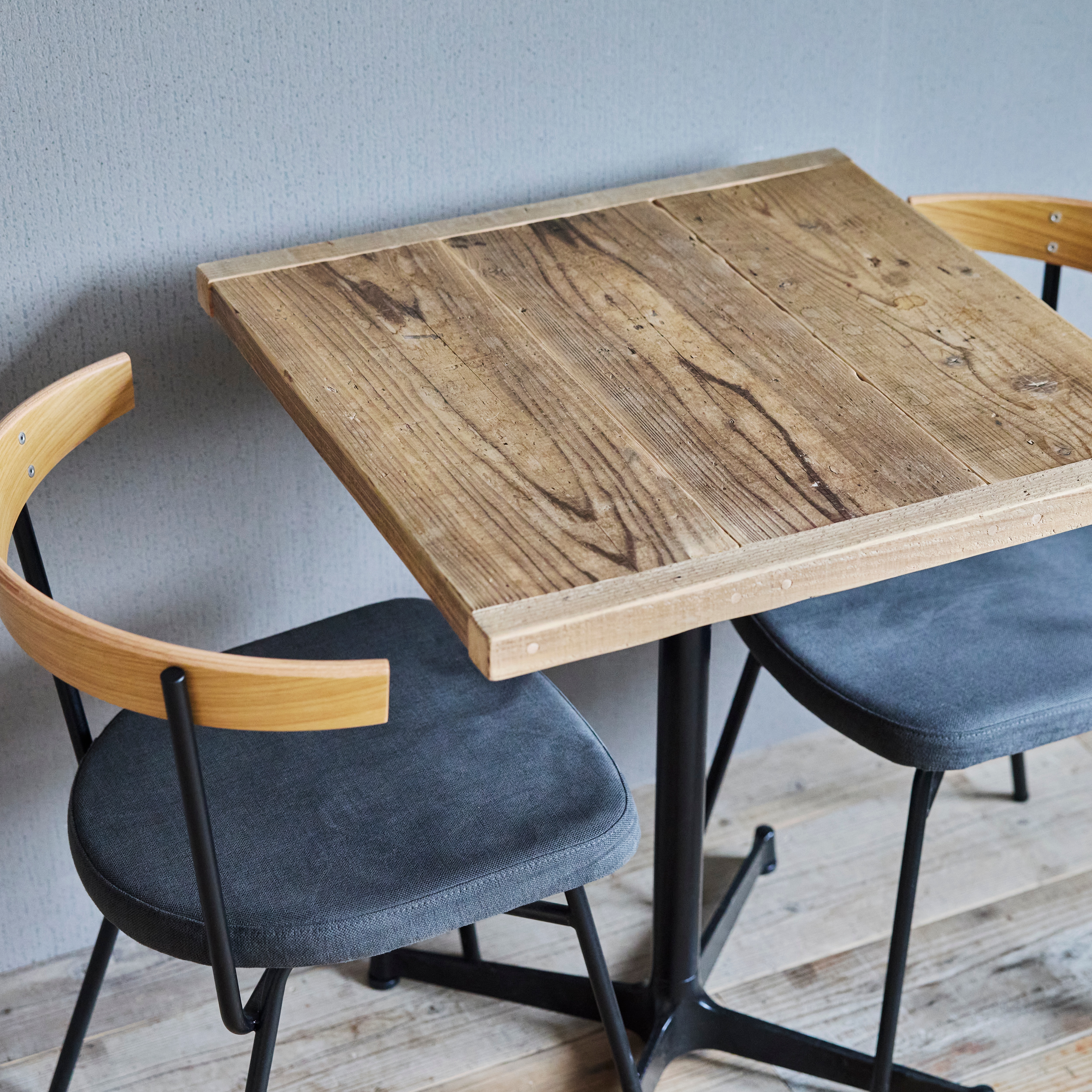 カフェテーブル 十字ベース – 法人向け空間商材 | 無印良品